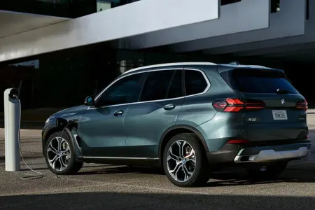 Yayda bu əşyaları maşında saxlamayın - Partlaya bilər