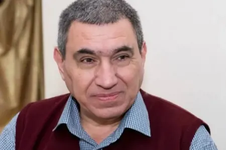 Tanınmış aktyor xəstəxanadan EVƏ BURAXILDI: “Çətin günlər geridə qaldı”