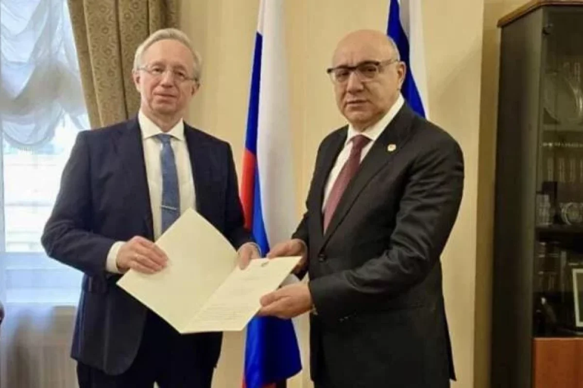 Erməni səfirə Moskvada - SARI VƏRƏQƏ