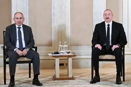 İlham Əliyevlə Paşinyanın görüşü fasilədən sonra davam edir - VİDEO