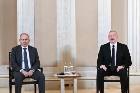 İlham Əliyevlə Paşinyanın müzakirə etdiyi məsələlər və ilkin nəticələri açıqlandı