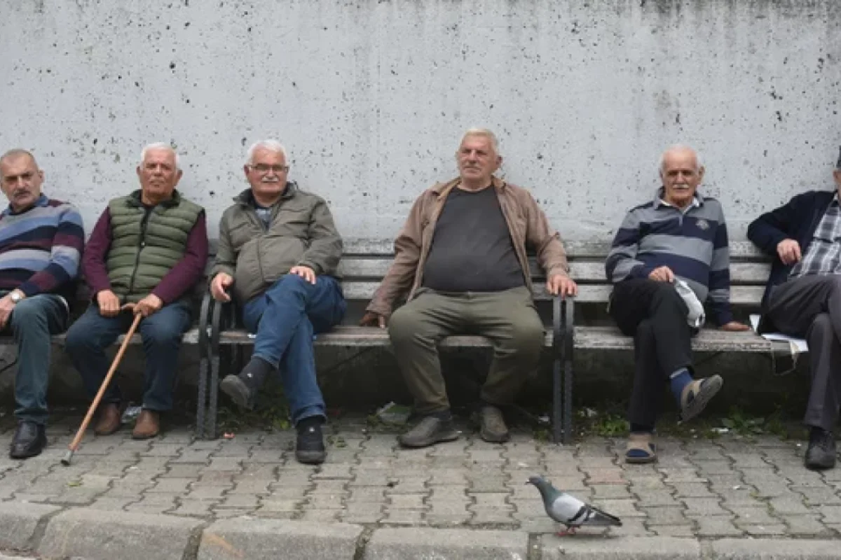 Sərhədlə kənd ikiyə bölündü - FOTOLAR