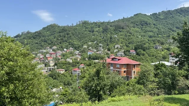 Sərhədlə kənd ikiyə bölündü - FOTOLAR