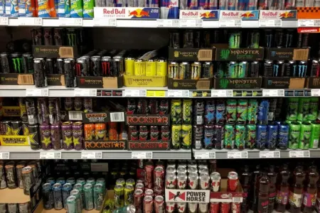 70 qəpiyə satılan “ölüm içkiləri”