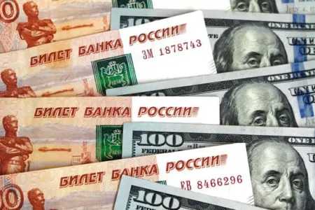 Avqustda rubl dollara nisbətdə yenidən ucuzlaşacaq