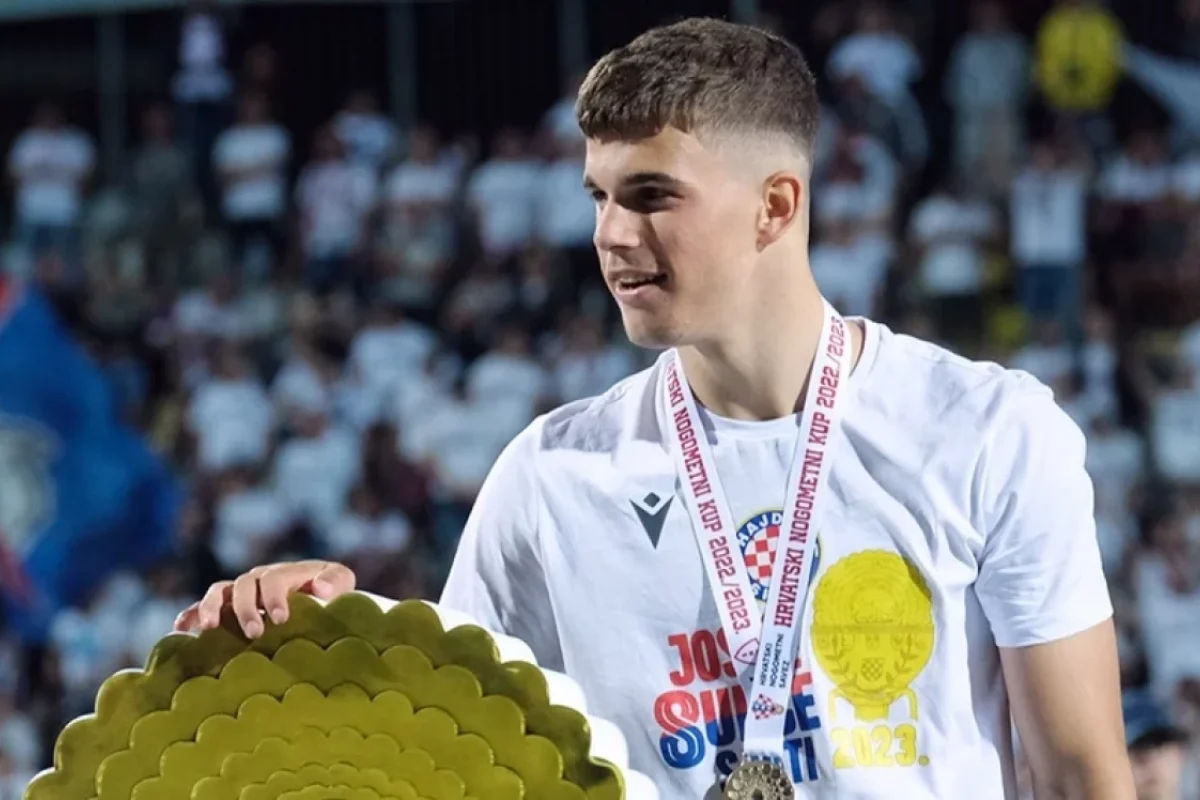 “Zirə”nin rəqibi klub tarixinə düşən 18 yaşlı müdafiəçisini itirdi