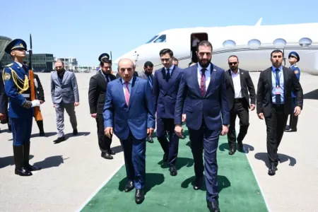 Suriya prezidenti Azərbaycana gəldi
