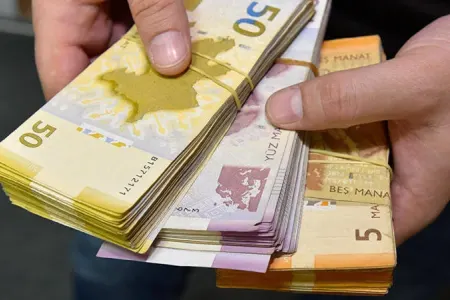 Bu sektorda maaş 3743 manatdır