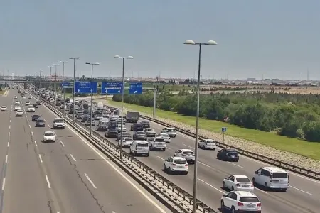 Bakıda qəza oldu, tıxac yarandı