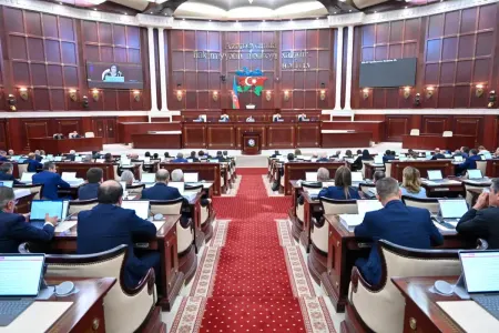 Milli Məclis tətilə buraxıldı