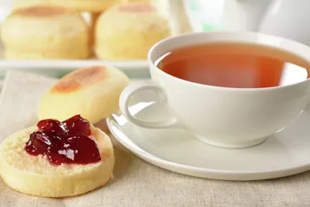 Çayın yanında bunları qəti yeməyin!