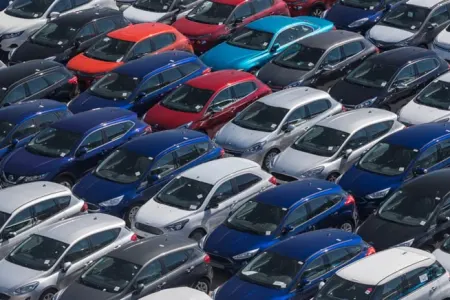 Benzinlə işləyən avtomobillər - TARİXƏ ÇEVRİLİR