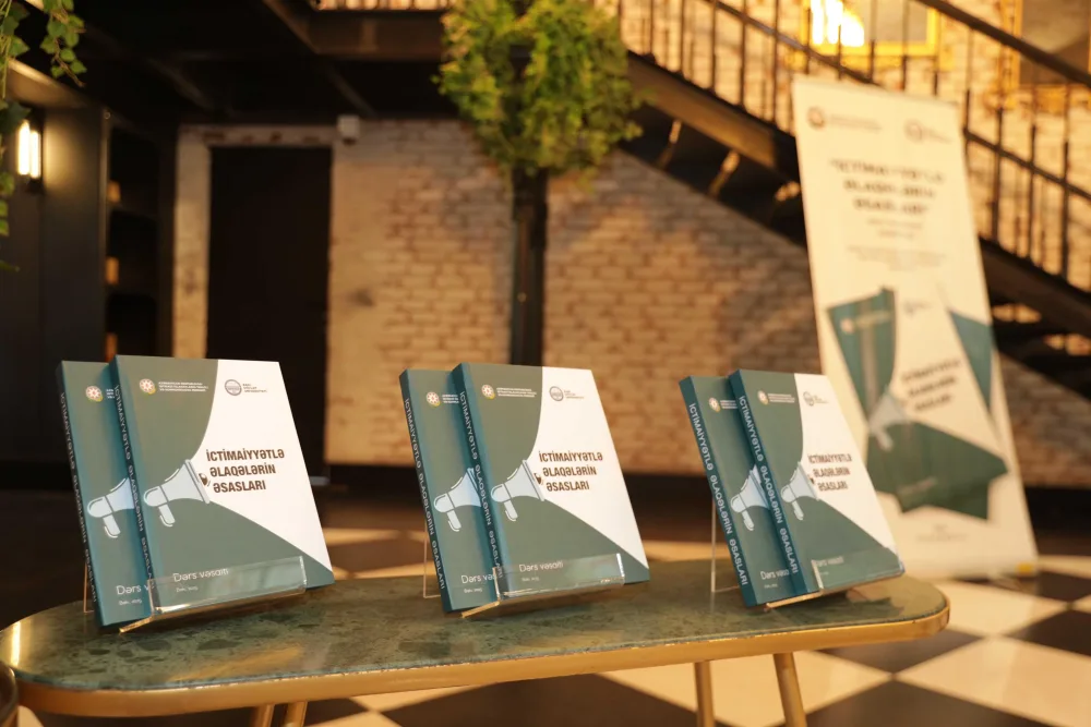 Azərbaycan milli mətbuatının 150 illik yubileyinə TÖHFƏ - FOTO