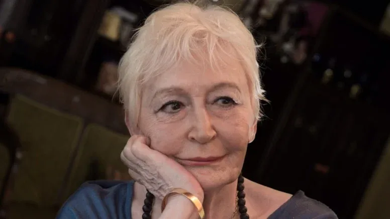 Pınar Kür vəfat etdi