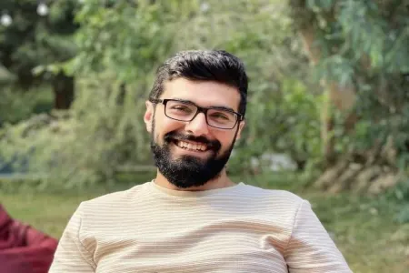 Gənc yazıçımız Türkiyədə ağır qəzaya düşdü – Vəziyyəti ağırdır - – FOTO