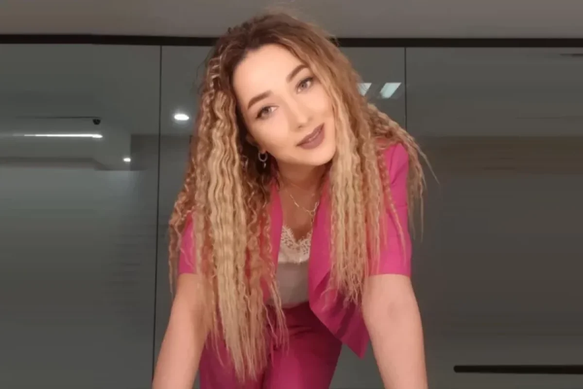 Kəmalə Qaramollayeva: “Deyir, arvad sənə görə evdən bayıra çıxa bilmir”