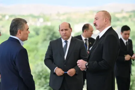 Liderlər Füzuli şəhərinin dağıdılmış yerlərinə baxıblar - FOTOLAR