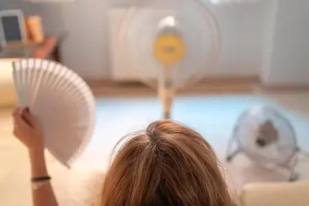 Sərinkeşin qarşısında yatmaq zərərlidir?