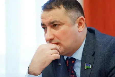 Rusiyada azərbaycanlı deputat istefaya göndərildi