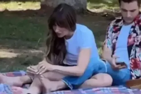 Məşhur aktyor parkda həyat yoldaşının dırnaqlarını - kəsdi