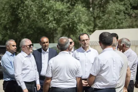 Nazir Kəlbəcərdə fermerlərlə görüşdü - FOTO