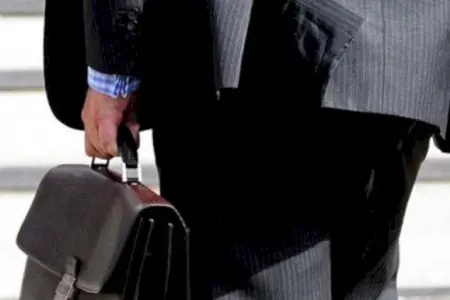 İki nazir arzuolunmaz şəxs elan edildi - – ŞOK QƏRAR