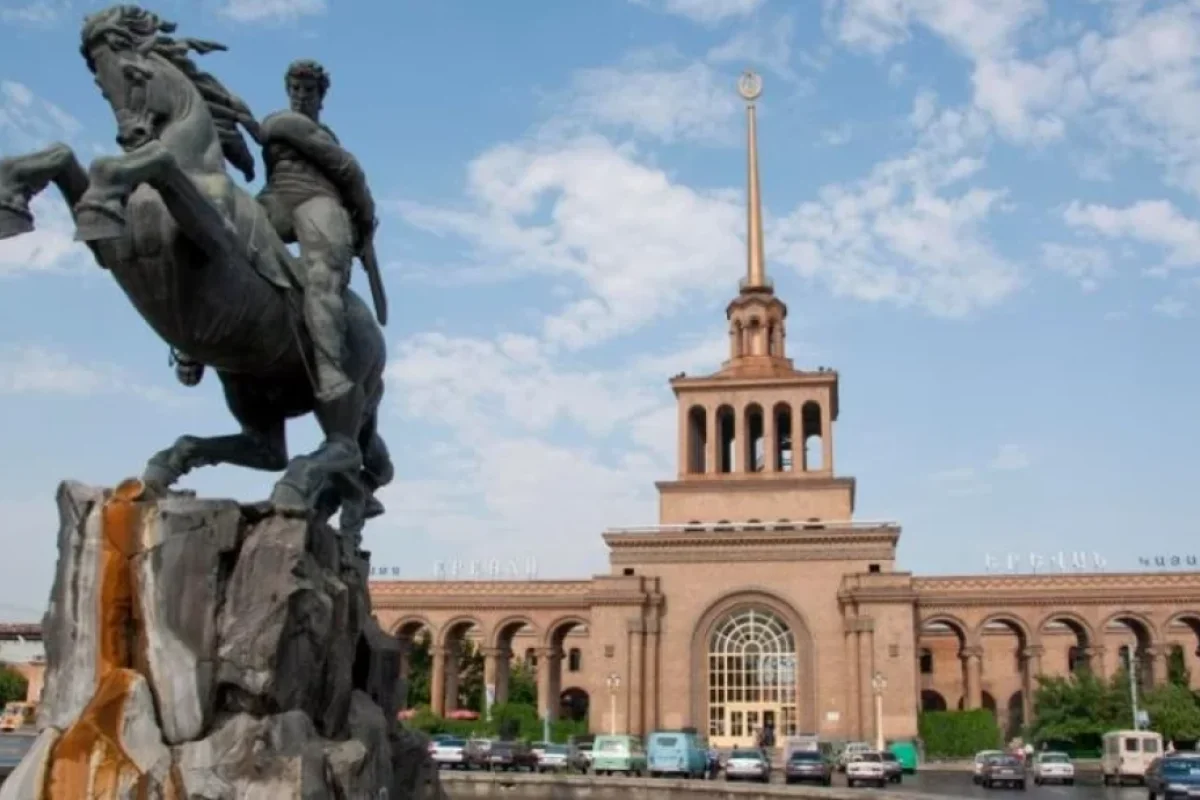 Ermənistanda hakimiyyətin sabitliyinə təhdid varmı?