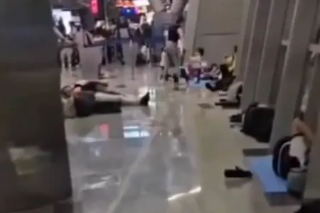 Gəncəyə uçmaq istəyən sərnişinlər Moskvada aeroportda qaldı