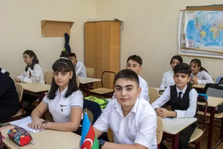 Məktəblərdə fransız dili ləğv edilir? - Rəsmi AÇIQLAMA