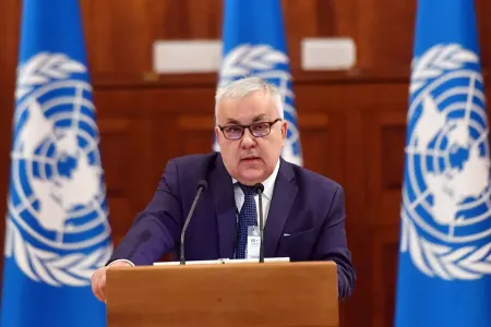 Putin onu təqaüdə - GÖMDƏRMƏDİ