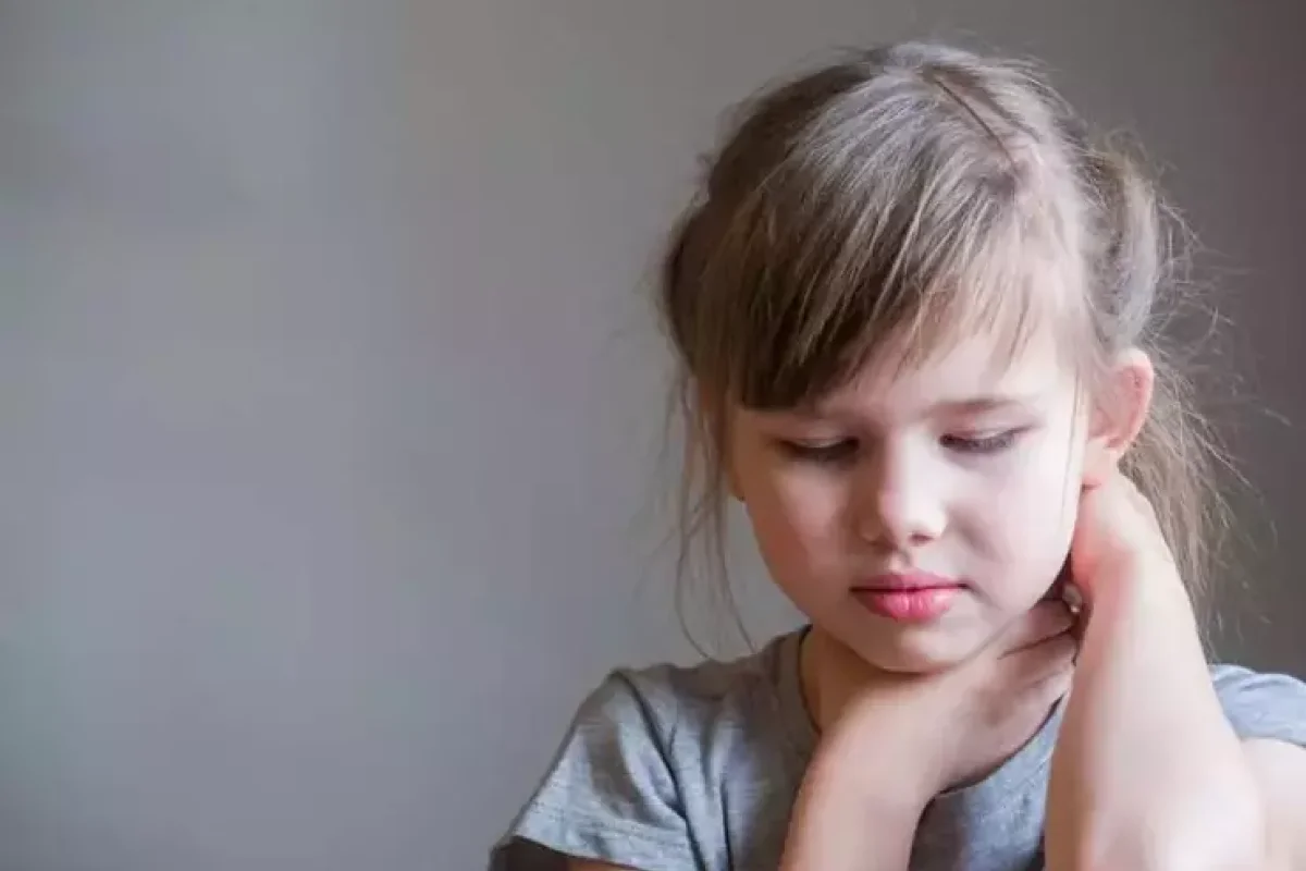 Uşaqlarda bu xüsusiyyətlər böyümə geriliyinin ƏLAMƏTLƏRİ OLA BİLƏR!