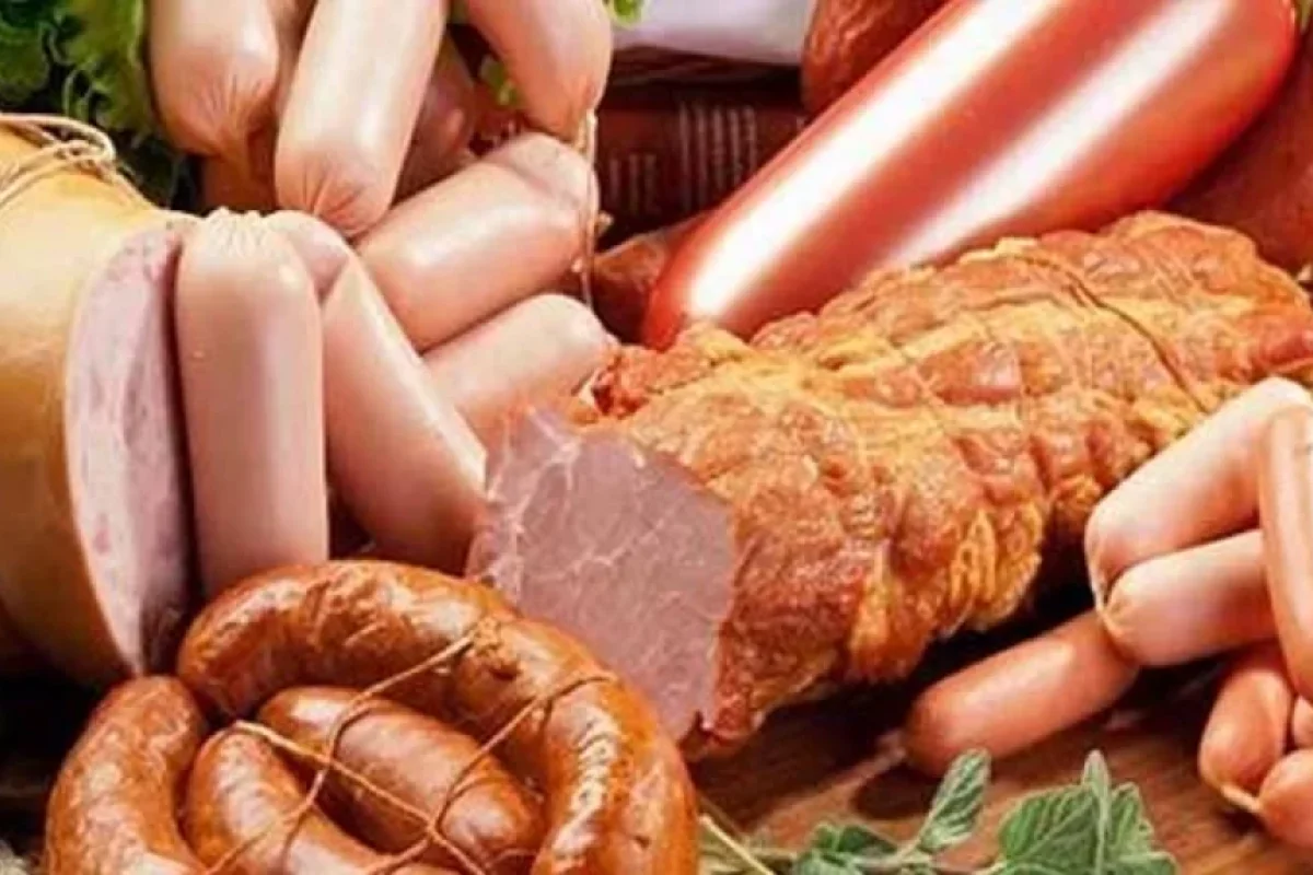 Yayda kolbasa-sosiska yeyilməlidir?