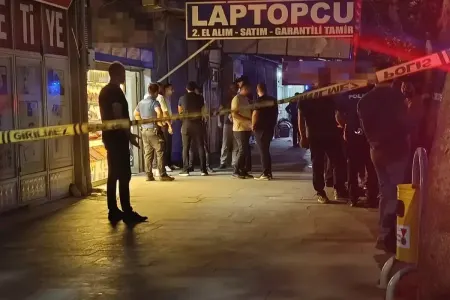 Yemək yeyən arvadını başından vurub öldürdü