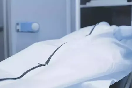 "Ölü" elan edilən kişi 30 dəqiqə sonra - DİRİLDİ