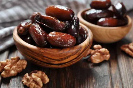 Qoz və xurmanı birlikdə yeyin - Faydaları