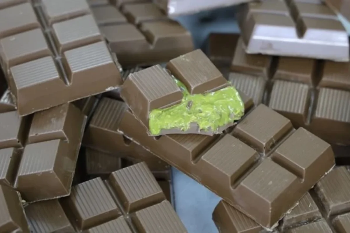 Şokoladda bakteriya AŞKARLANDI: - 5 nəfər xəstəxanalıq oldu