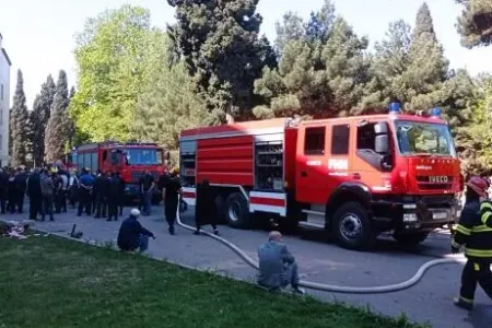 Gəncədə yataqxana ərazisində yanğın baş verdi