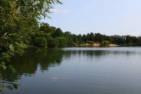 Məktəbli bacılar göldə BOĞULDU