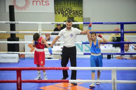 Avropa birinciliyi: Azərbaycanın 13 boksçusu finalda mübarizə aparacaq, 9-u bürünc medal qazanıdı