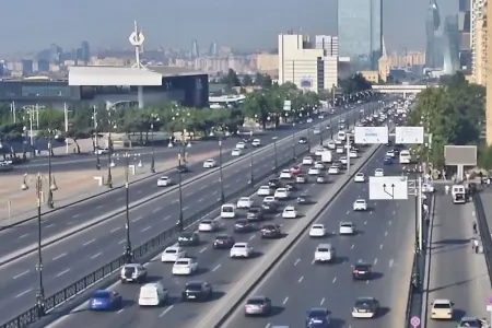 Bakının bəzi yollarında sıxlıq var