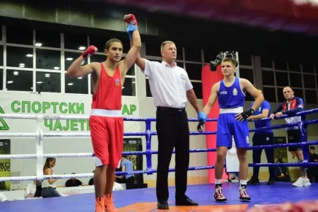 Azərbaycan boksçuları Avropa birinciliyini 22 medalla bitirdi