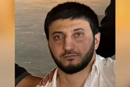 "Toyu olacaqdı, bəylik kostyumu evdə qaldı" - Məsciddə öldürülən gənclə bağlı TƏFƏRRÜATLAR - VİDEO