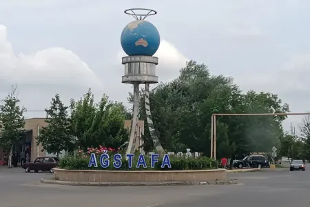 Ağstafada yeniyetmə bıçaqlandı