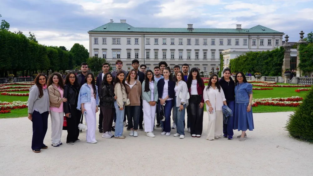 Şəhid övladları Avstriyada yay düşərgəsində iştirak edirlər - FOTO