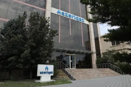 "Azəriqaz"ın əməkdaşını qız söhbətinə görə döyən şəxslə bağlı - QƏRAR