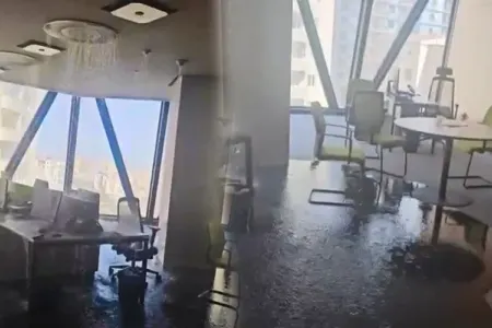 Gömrük Komitəsində otağı su basdı - VİDEO