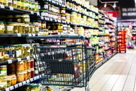 İçindən donuz əti ÇIXDI: - Məhsul marketlərdən YIĞIŞDIRILIR!