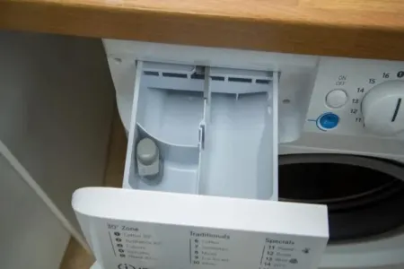 Paltaryuyan maşında gizli düymə