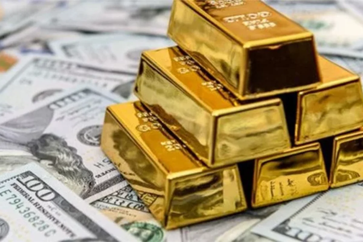 Dollar çöktü, qızıl isə rekord həddə çatdı