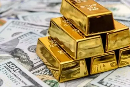 Dollar çöktü, qızıl isə rekord həddə çatdı